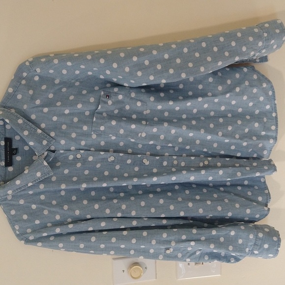 Women's Tommy Hilfiger polka dot blue chambray extra large button down shirt - Picture 1 of 4